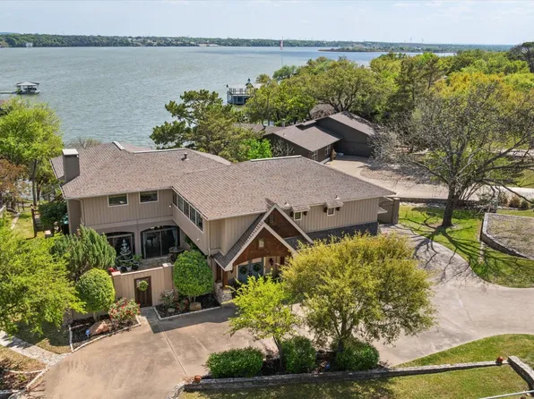 3901 Crescent Dr, Granbury, TX 76049