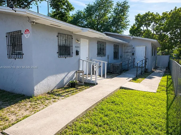 6228 NW 4th Ave #2 — Photo 2