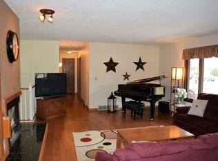 3407 W Sunset Ct, Appleton, WI 54914