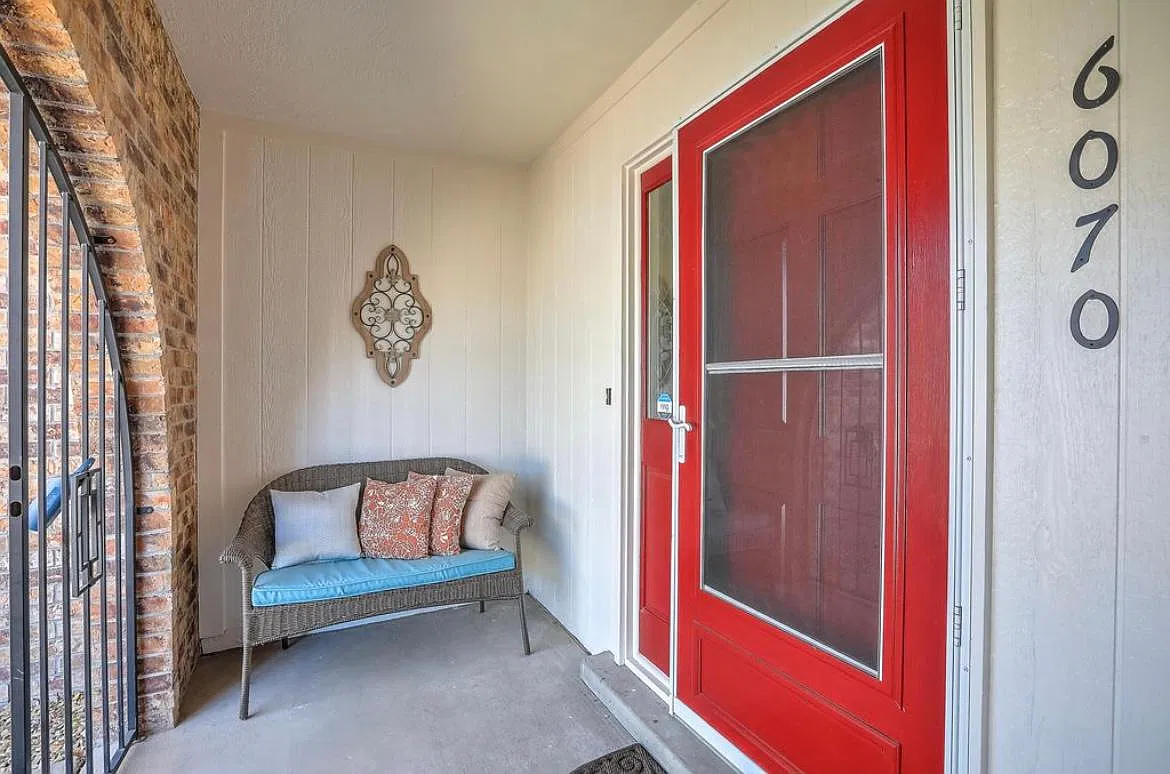 3 bed, 1572 sqft, $2,700 — Photo 4