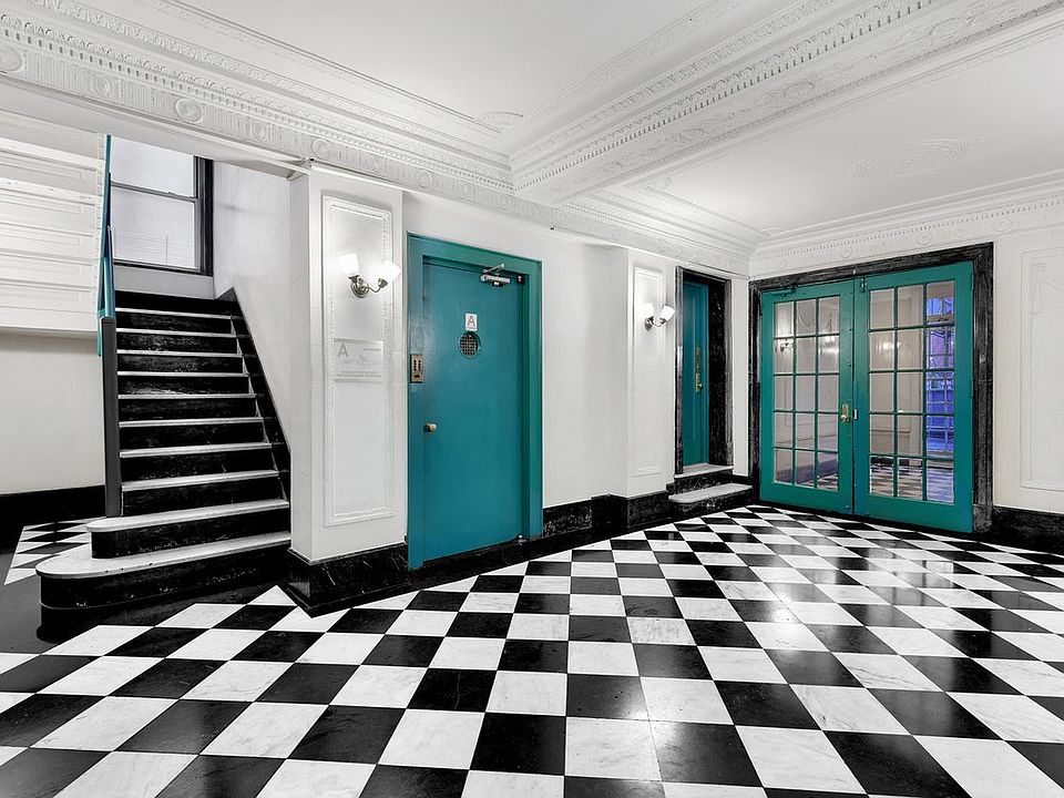 1st image of 117 W 13th St #89