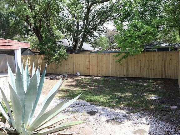 2nd image of 569 CAMELIA Street