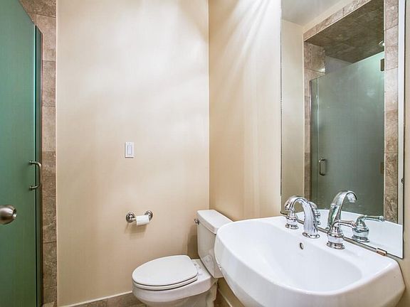 5th image of 1505 Elm St APT 801