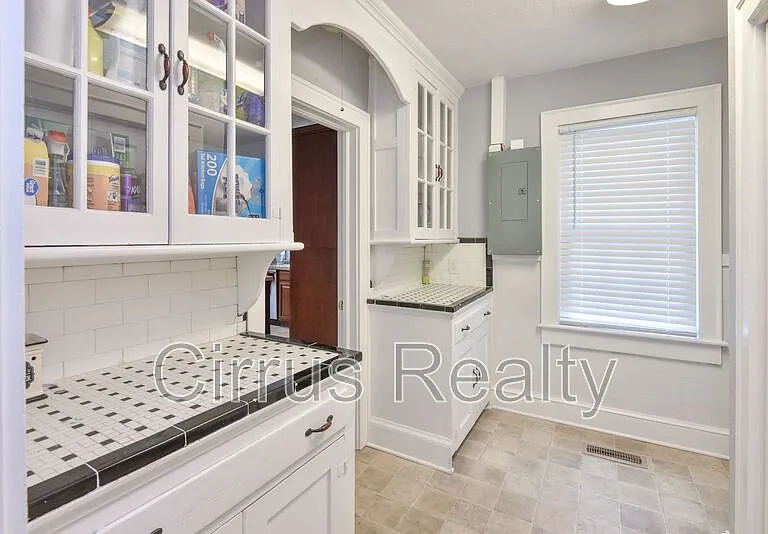10 Parkside Pl — Photo 16