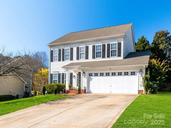 12112 Autumn Winds Ln, Pineville, NC 28134