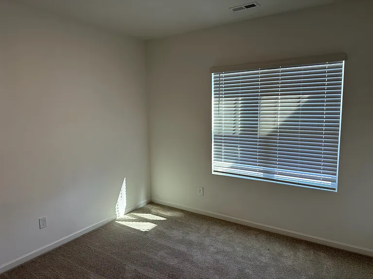 1317 Creekfront Dr — Photo 16