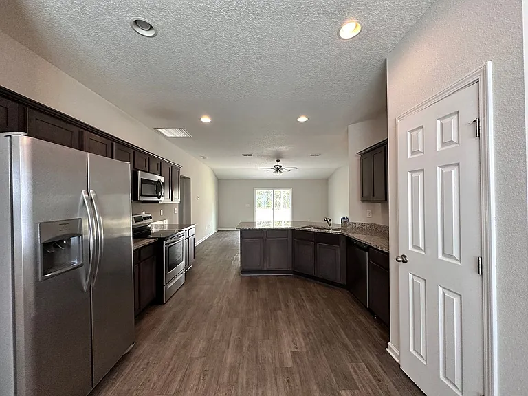 3460 Belfort Rd — Photo 3