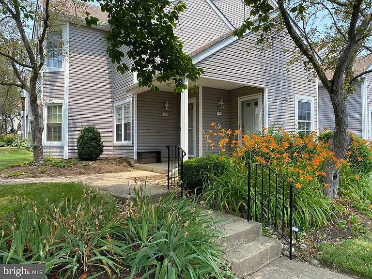 11017 Bennett Pl — Photo 2