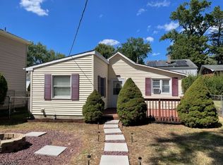 20 Oak Ridge Rd, Parsippany, NJ 07054