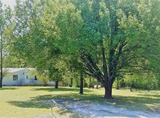 307 Five Mile Rd, Richlands, NC 28574