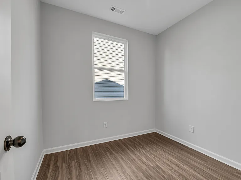 801 York Aly — Photo 7