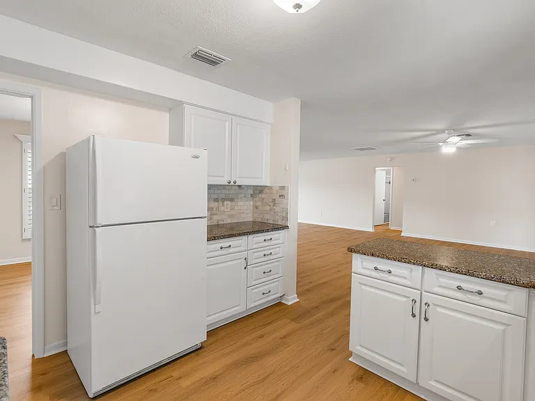 2236 Habersham Dr — Photo 9