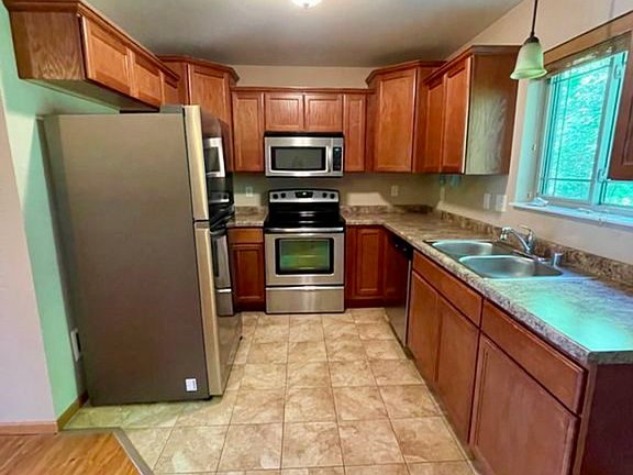 3rd image of 3809 Cliffside Dr APT 10