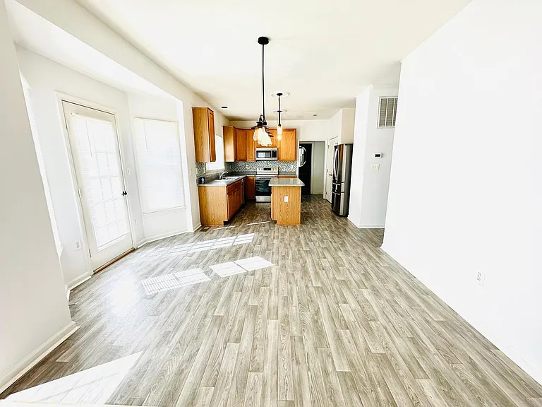 19 Sunrise Valley Ct — Photo 7
