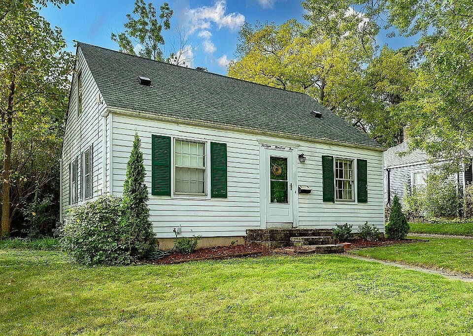 1st image of 1305 Collegewood Dr #4