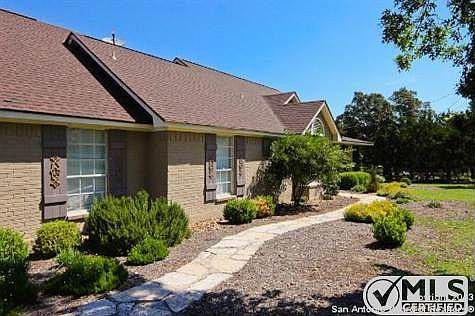 5th image of 104 Lake Spur Dr