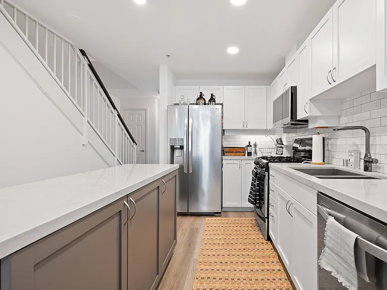 1240 India St #1509 — Photo 8