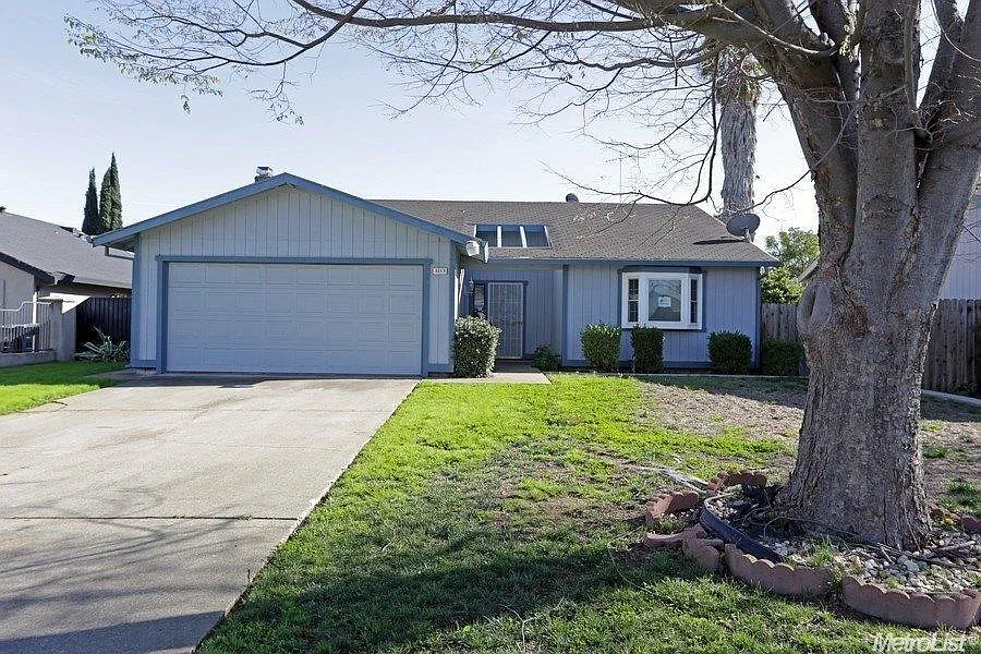 3213 Altawood Ct photo 1