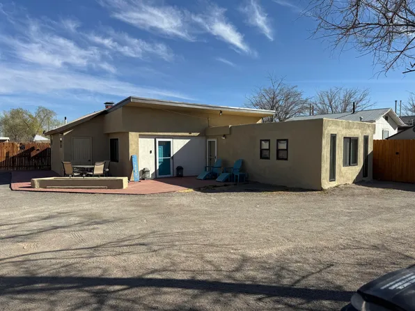 1305 15th St NW #B, Albuquerque, NM 87104