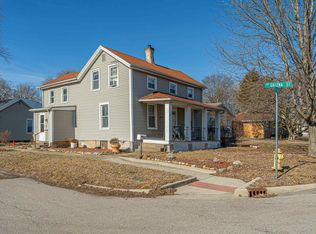 1003 N Logan St, Lincoln, IL 62656