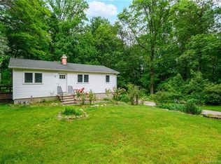45 Pine Tree Hill Rd, Newtown, CT 06470