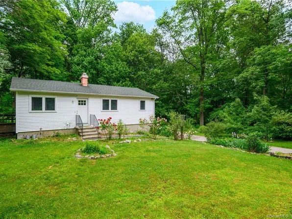 45 Pine Tree Hill Road, Newtown, CT 06470