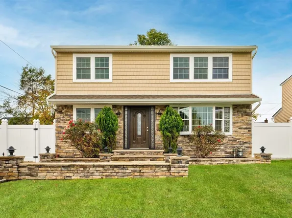 6 George Avenue, Hicksville, NY 11801