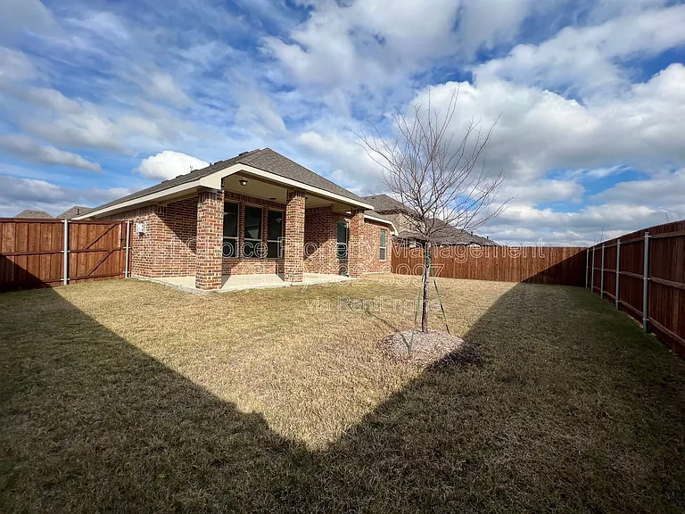 14869 Nightmist Rd — Photo 36