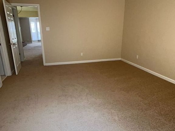 4th image of 4237 Cedartree Dr