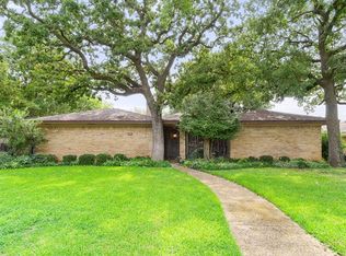 1724 Acorn Ln, Hurst, TX 76054