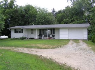 3909 Wagonseller Rd, Green Valley, IL 61534