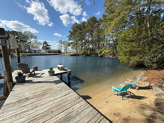 4th image of 42 Ruby Lane