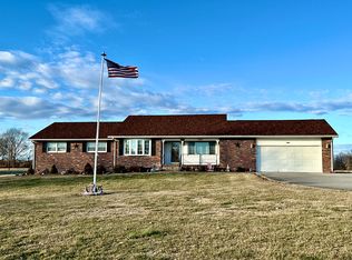 1100 Barbee Ave, Louisville, IL 62858