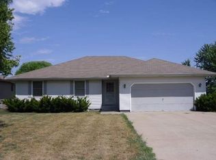 2854 SW Ancaster Rd, Topeka, KS 66614