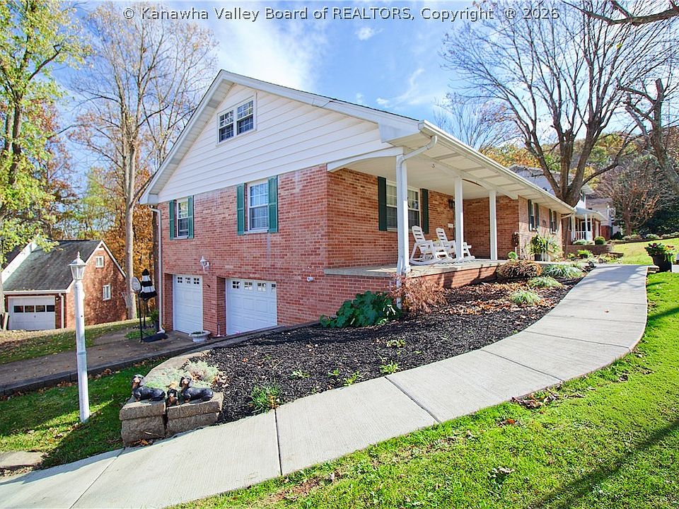 1st image of 1502 Village Dr
