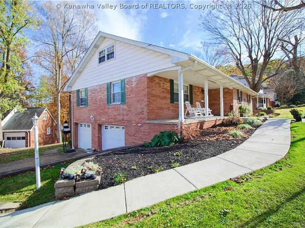 1502 Village Dr, South Charleston, WV 25309