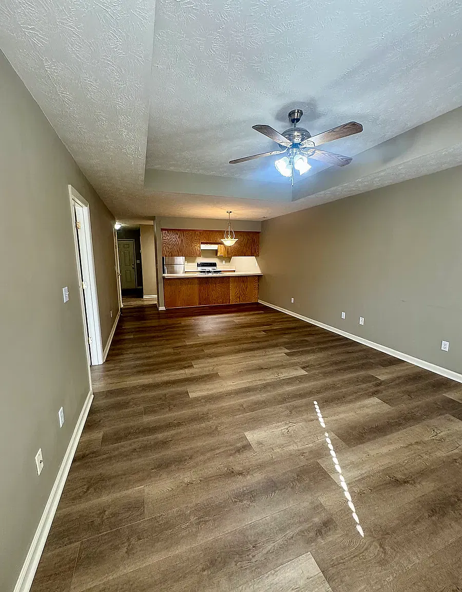 2 bed, $1,300 — Photo 2