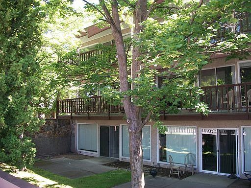 2nd image of 301 S 5th St E APT 2D