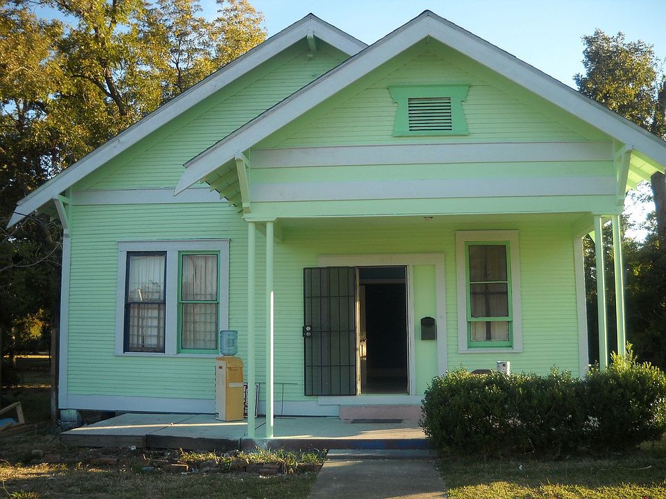 1st image of 1469 Beech St