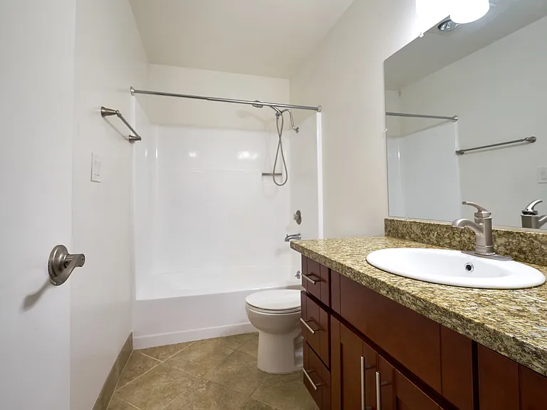 Casanova 740 3bd bath (1)