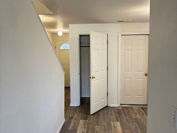 5th image of 1523 Hollyhock Dr Unit D