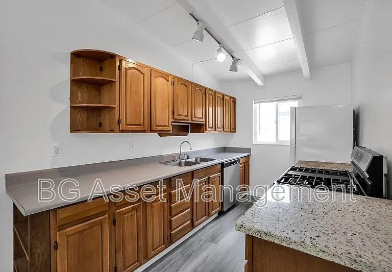 1588 Ridgecrest Rd — Photo 5