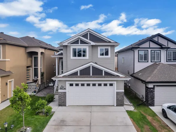 2419 15th Ave NW, Edmonton, AB T6T 2L3