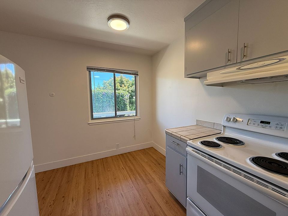 1st image of 3138 California St APT 2