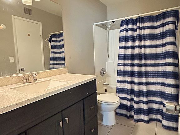 5th image of 8122 N 33rd Ave Unit 3