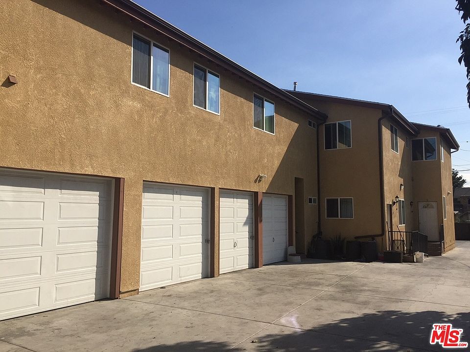 2nd image of 332 E 51st St