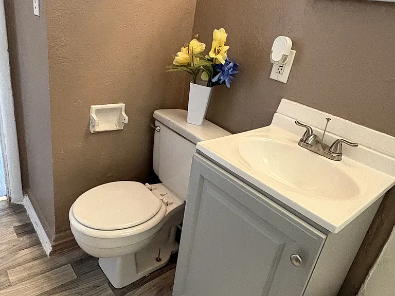 4331 N Frankfort Pl — Photo 10