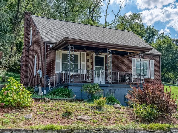 1110 Boni Dr, Pittsburgh, PA 15236