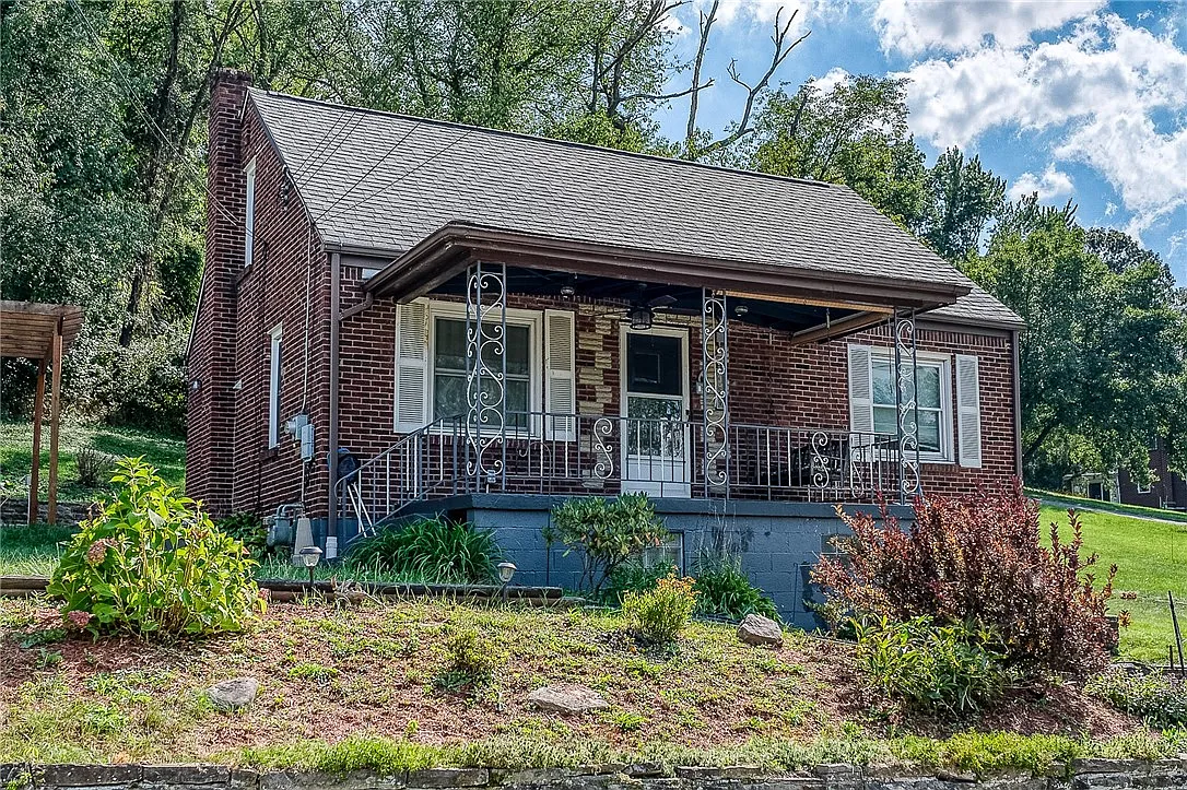 1110 Boni Dr photo 1