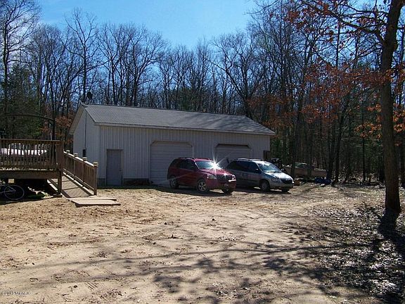 2nd image of 10880 N Cedar Crest Trl